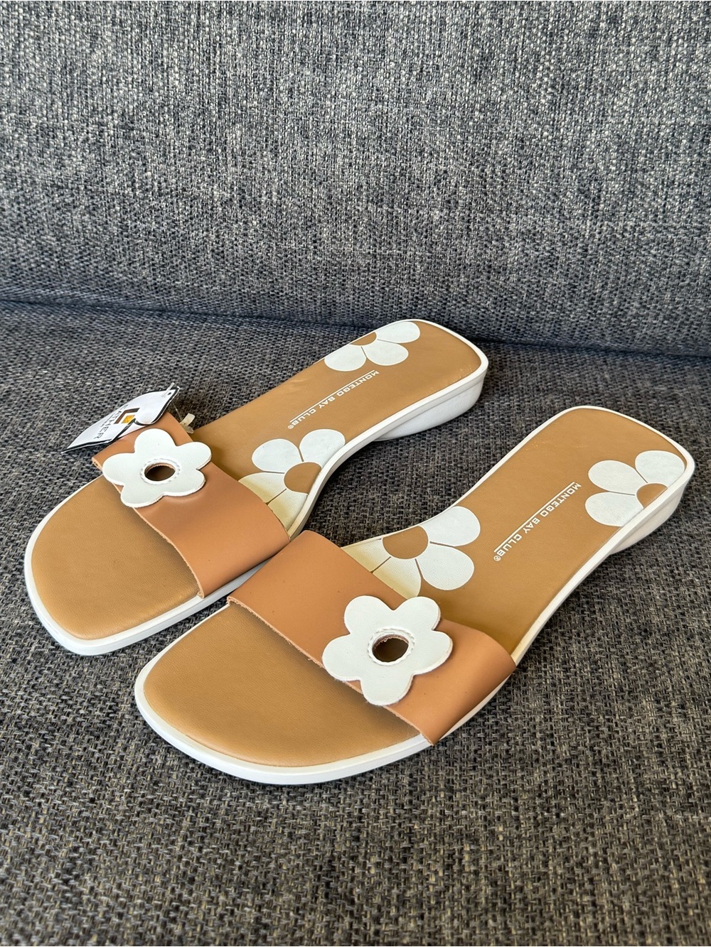 Y2K Montego Bay Club Women's Leather Floral Slip On Sandals
